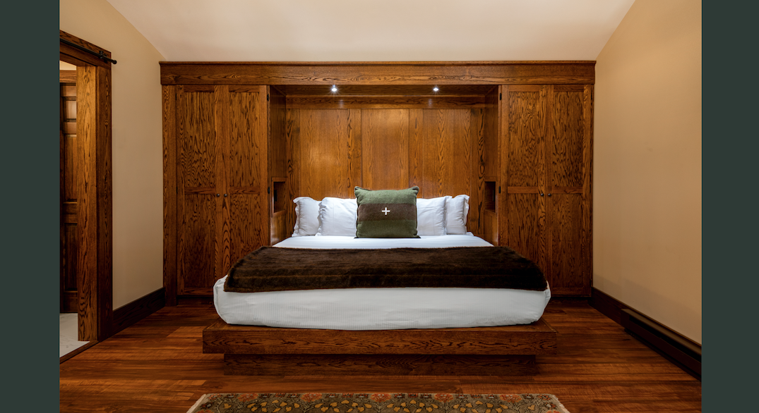 East Branch and Saranac Suite Bed