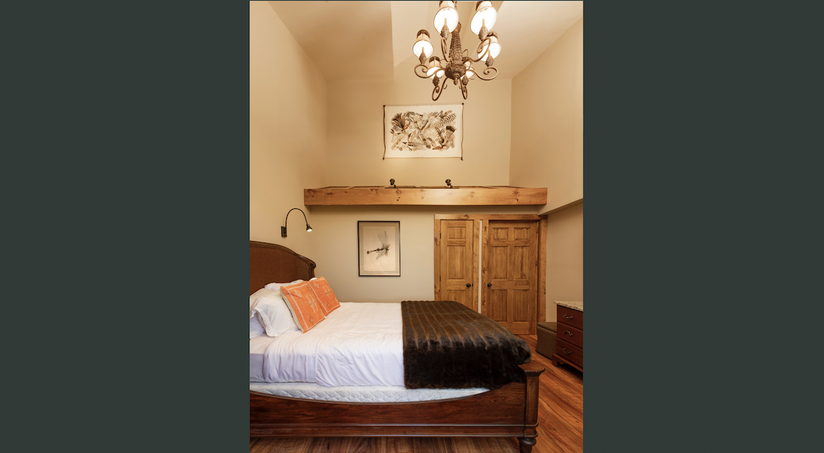 Presidential Suite Connecting Room Queen Bedded Room Looking in