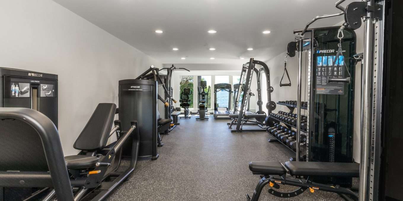 Weight machines and cardio equipment