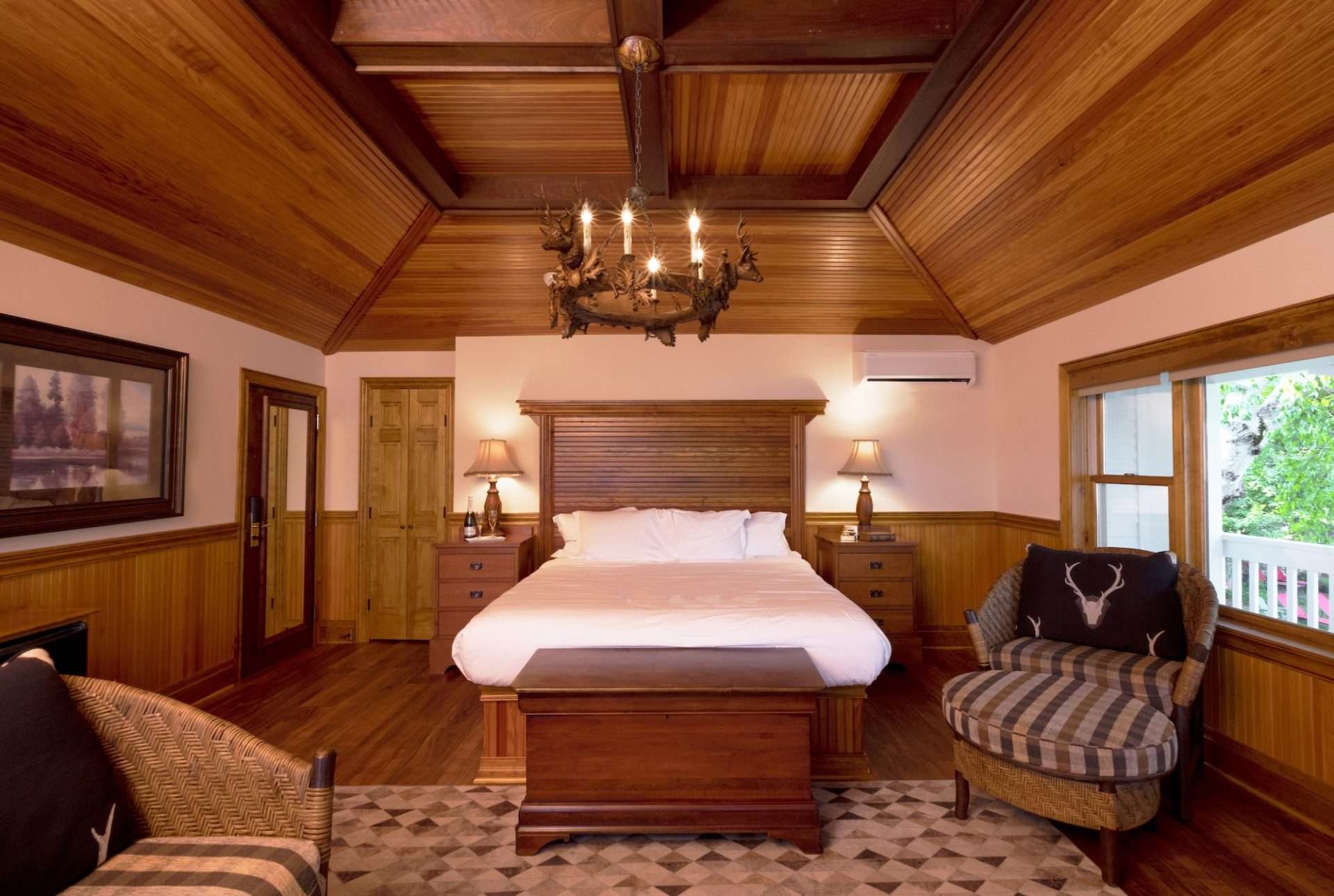 Lake Cottage Bed
