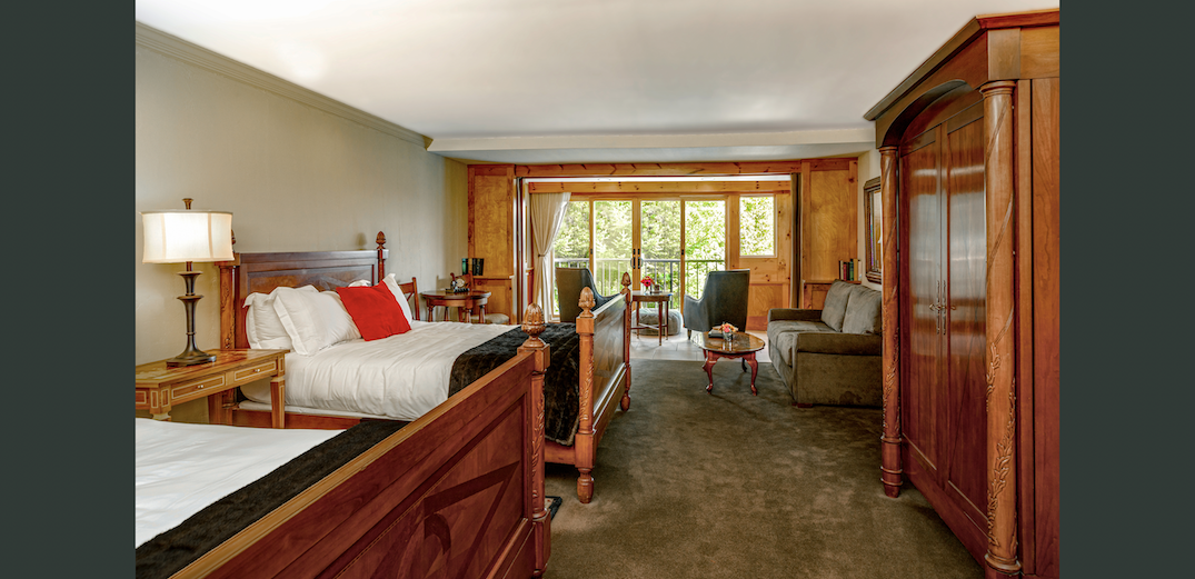 2 Queen Beds in Alpine Ridge Room